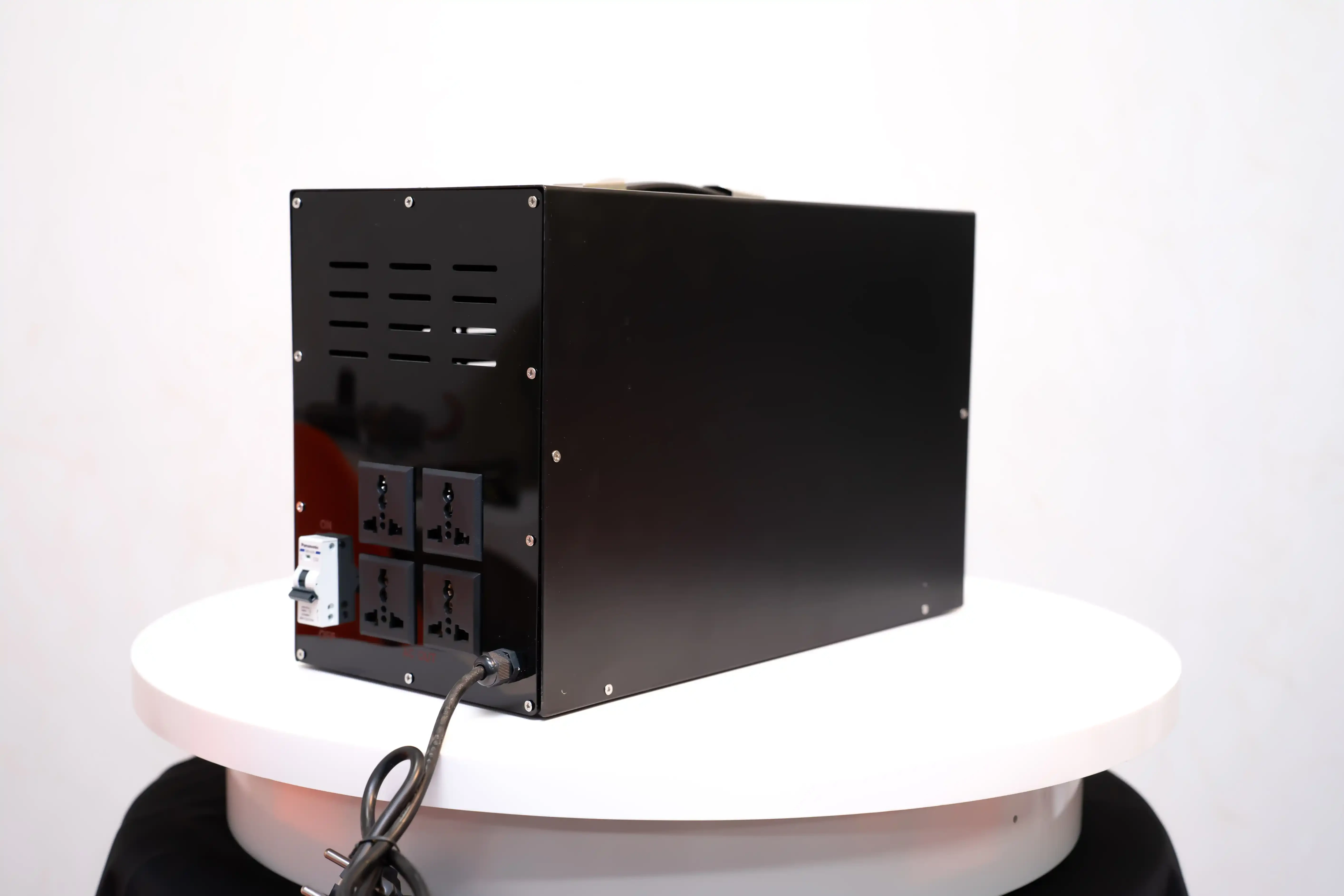 BỘ LƯU ĐIỆN MHPRO 2000 loại 1000W (UPS)